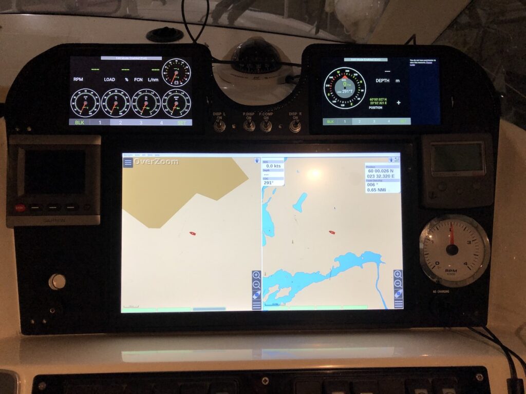 glass cockpit boat dashboard